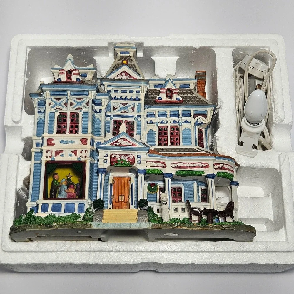 Lemax Kingsley Manor Lighted Building 2009 Michaels Exclusive 95830 Caddington